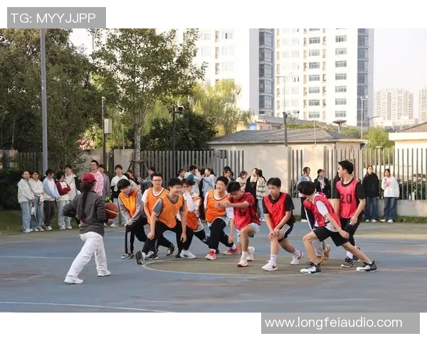 以篮球为核心探索团队协作精神与青春奋斗激情的深度融合